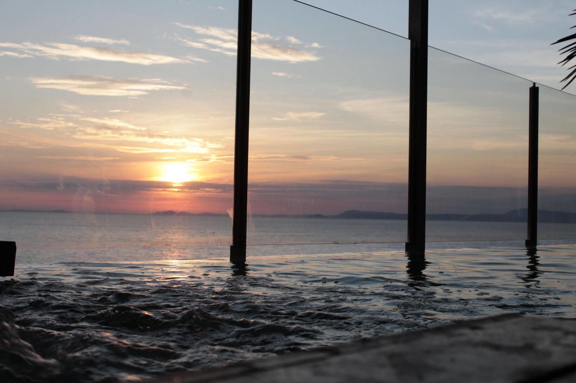 Laqua By The Sea Meta Exterior foto